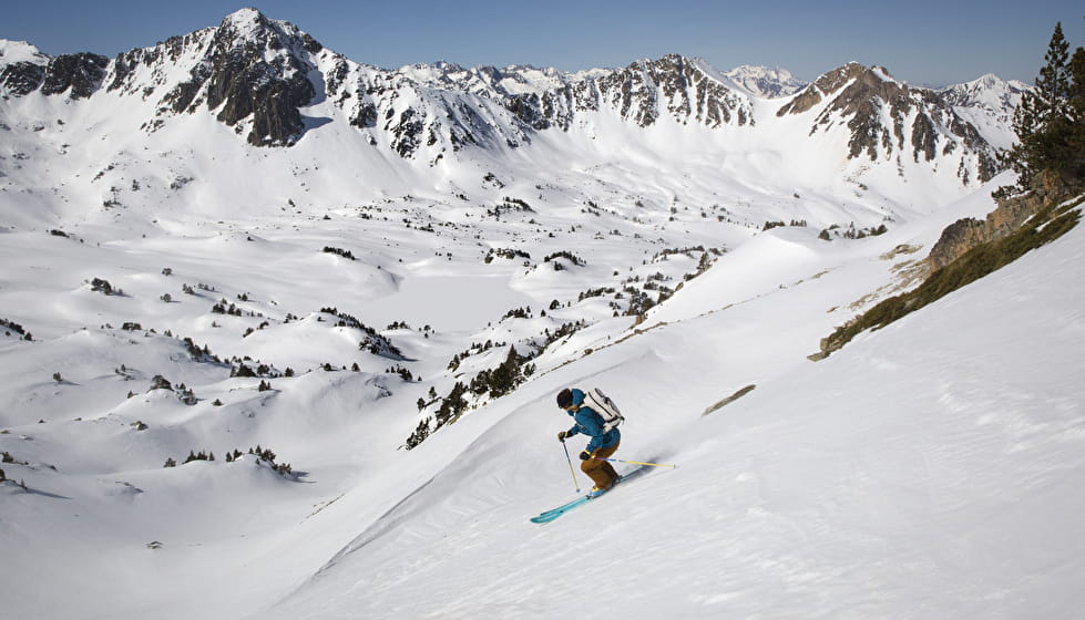 Descente de la vallée d’Aygues-Cluses à ski